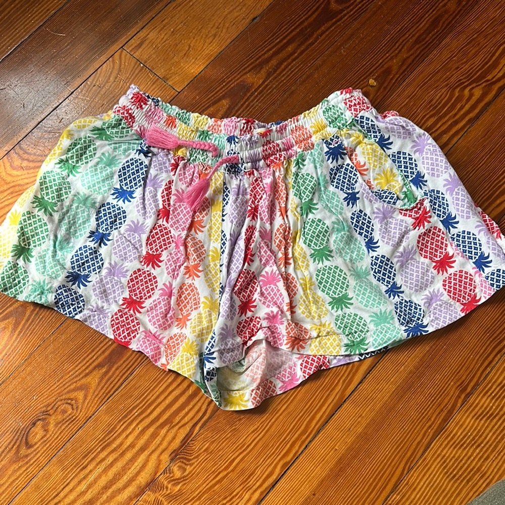 Colorful Patterned Shorts Set - Picture 2 of 5